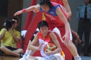 血色擂台，张子宇被日本女将戳中左眼瞬间解析，血色擂台生死战，张子宇左眼被日本女将击穿瞬间解析