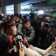 男子砸记者采访设备被刑拘，新闻自由与法治的较量，新闻自由与法治的碰撞，男子砸毁记者设备被刑事拘留