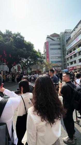 偶遇场景还原，偶遇场景重现