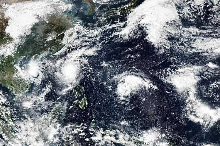 台风背景与海上环境突变,台风背景下的海上环境突变特征与影响评估