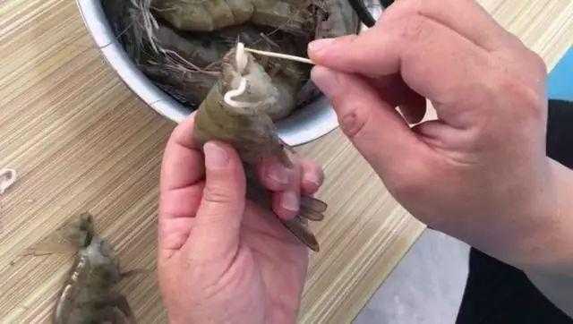 广州高铁站被淹?不实!这些真相你需要知道,广州高铁站被淹系谣言!官方详解事件真相与应对措施