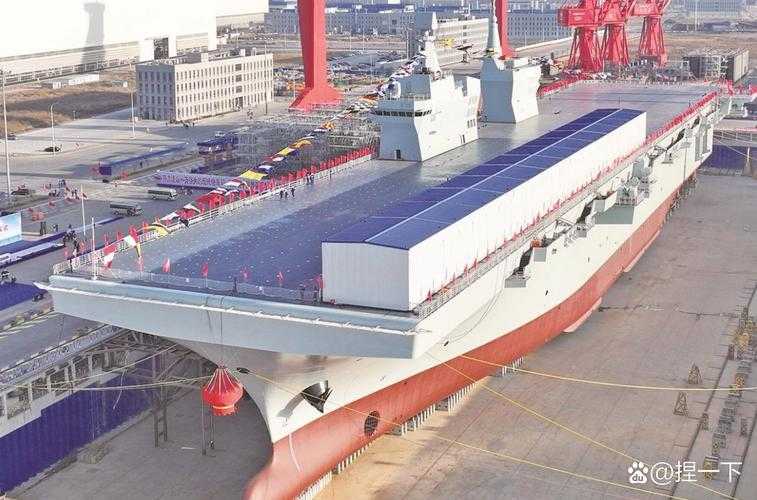 军事技术层面，军事技术革新，人工智能、网络战与太空竞争重塑现代战争形态