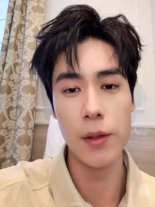胡一天事业空窗期与粉丝文化现象